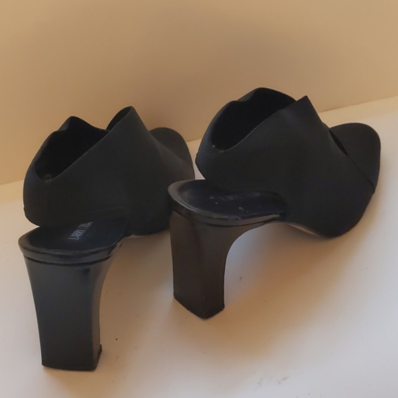 Larry Stuart Coll. elastic cloth heels-sz 8 1/2N - Picture 3 of 8